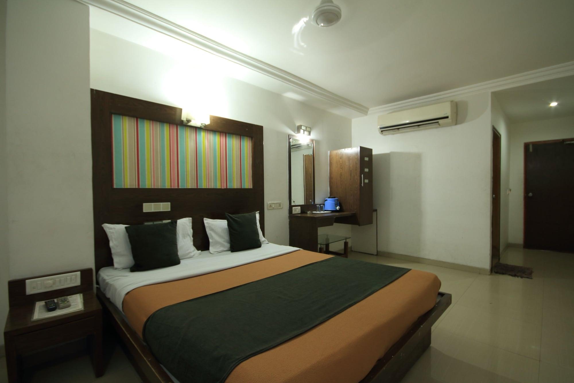 OYO 891 Hotel Kadamb Inn Ahmedabad Exterior foto