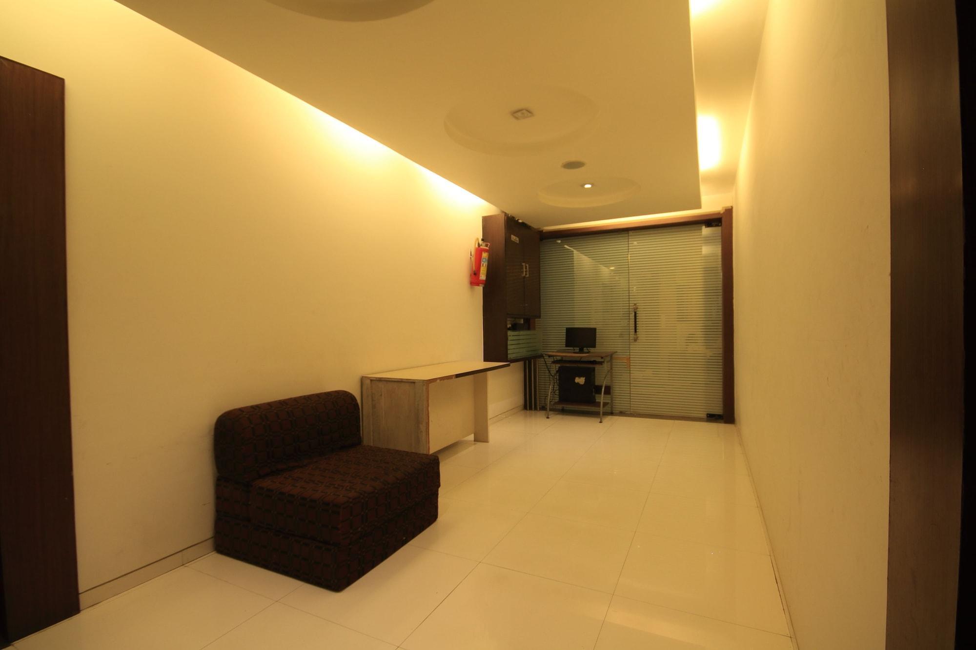 OYO 891 Hotel Kadamb Inn Ahmedabad Exterior foto