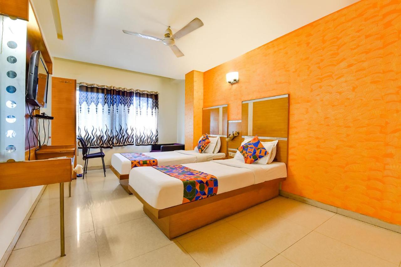 OYO 891 Hotel Kadamb Inn Ahmedabad Exterior foto