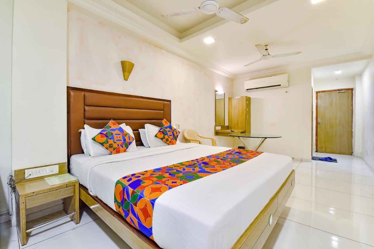 OYO 891 Hotel Kadamb Inn Ahmedabad Exterior foto